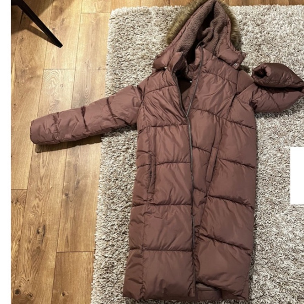 snow coat brown-ish/purple-ish, size M, long cut.
